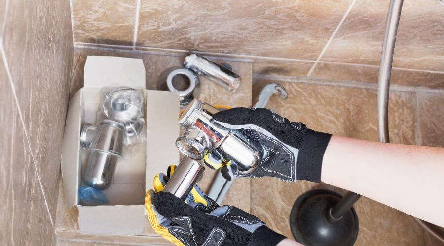 Professional gutter cleaning in Bloomington, MD